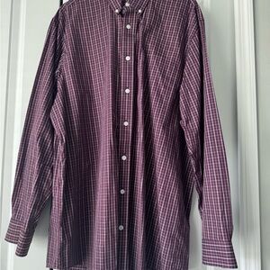 Duluth Trading Co. Men's wrinkle fighter Burgundy Plaid Button-Down Shirt